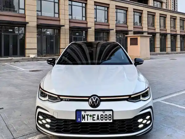 Volkswagen Golf GTI 2023