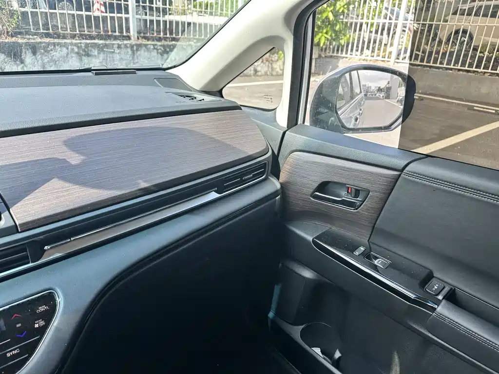 Honda Odyssey 2025 — фото 11