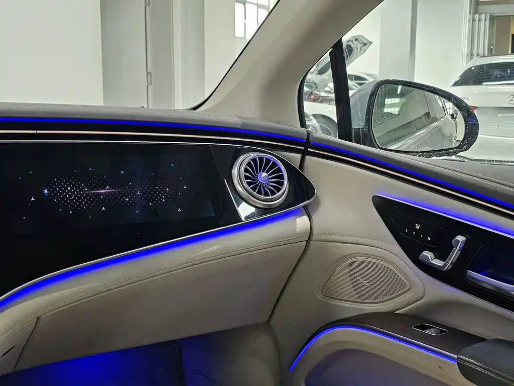 Mercedes-Benz EQS 2024 — фото 17