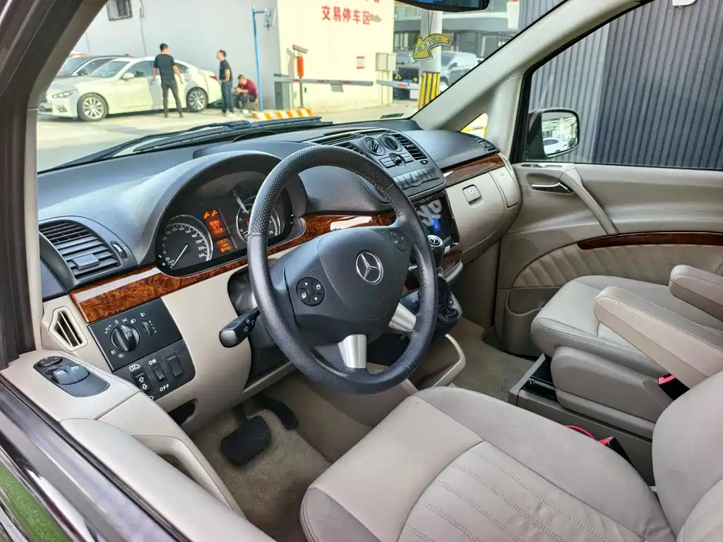 Mercedes-Benz Viano 2015 — фото 10