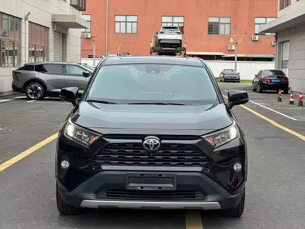 Toyota RAV4 2021