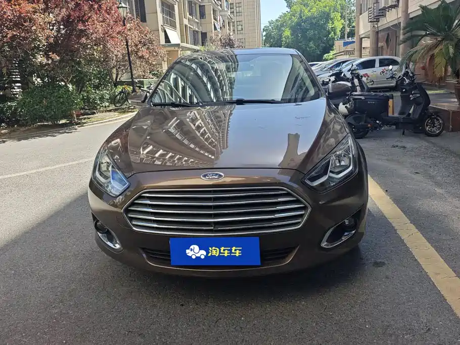 Ford Escort 2015