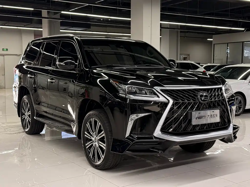 Lexus LX 2018 — фото 3