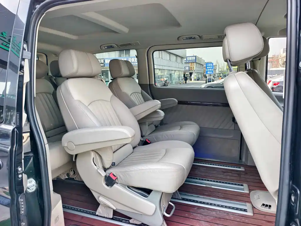 Mercedes-Benz Viano 2015 — фото 11