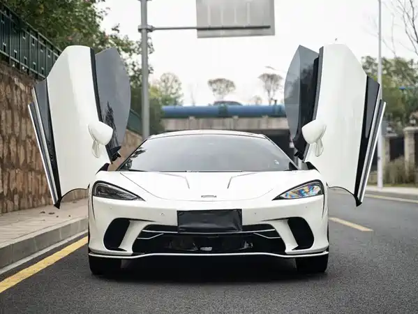 McLaren GT 2021
