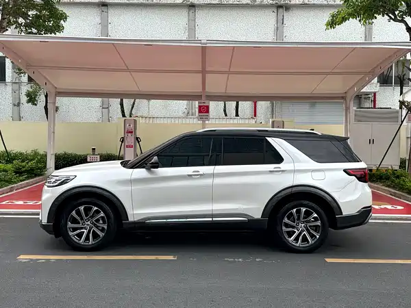 Ford Explorer 2023