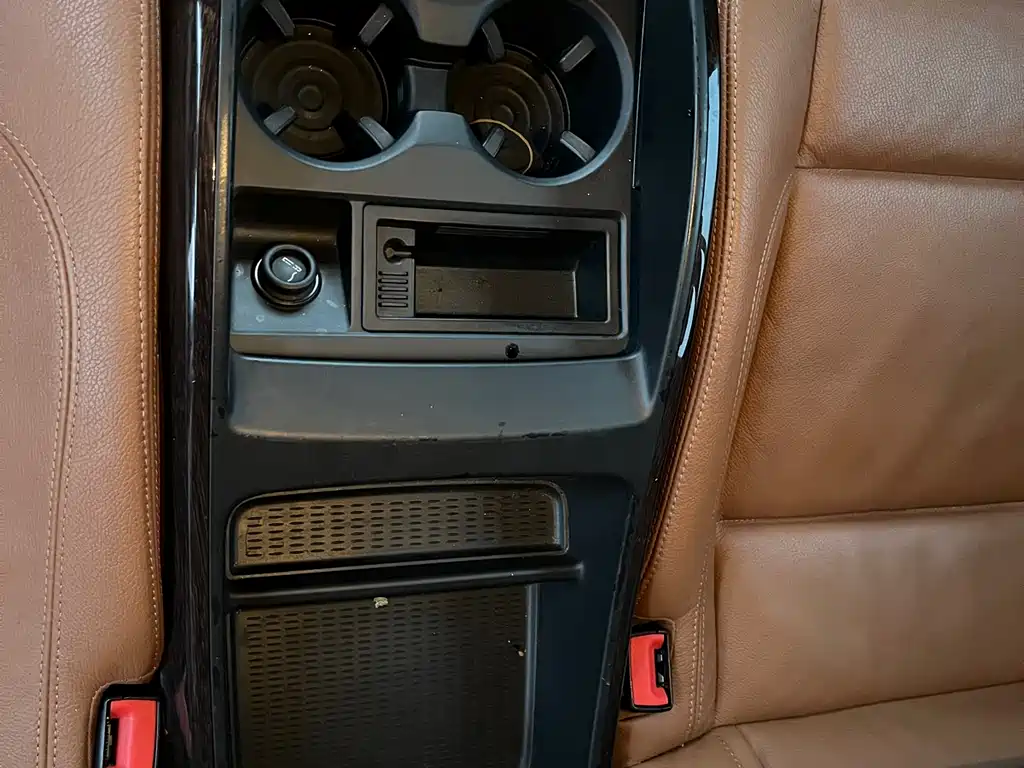 BMW X6 2012 — фото 12