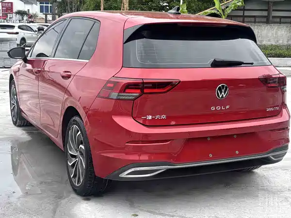 Volkswagen Golf 2022