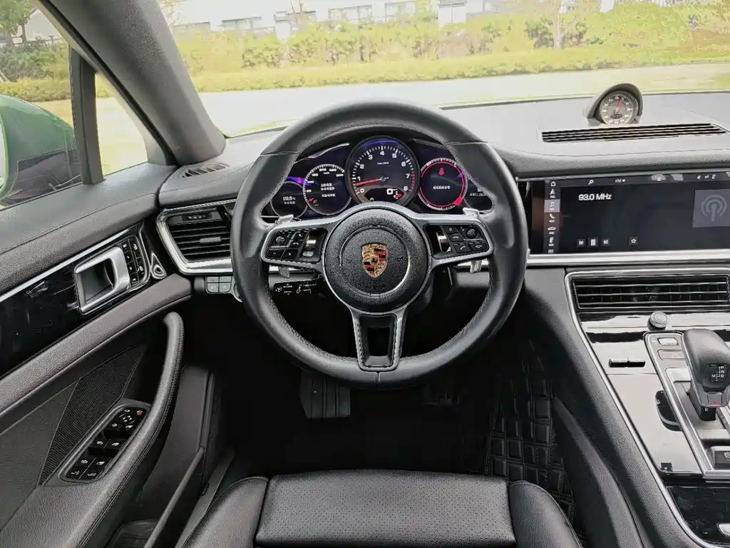 Porsche Panamera 2020 — фото 14