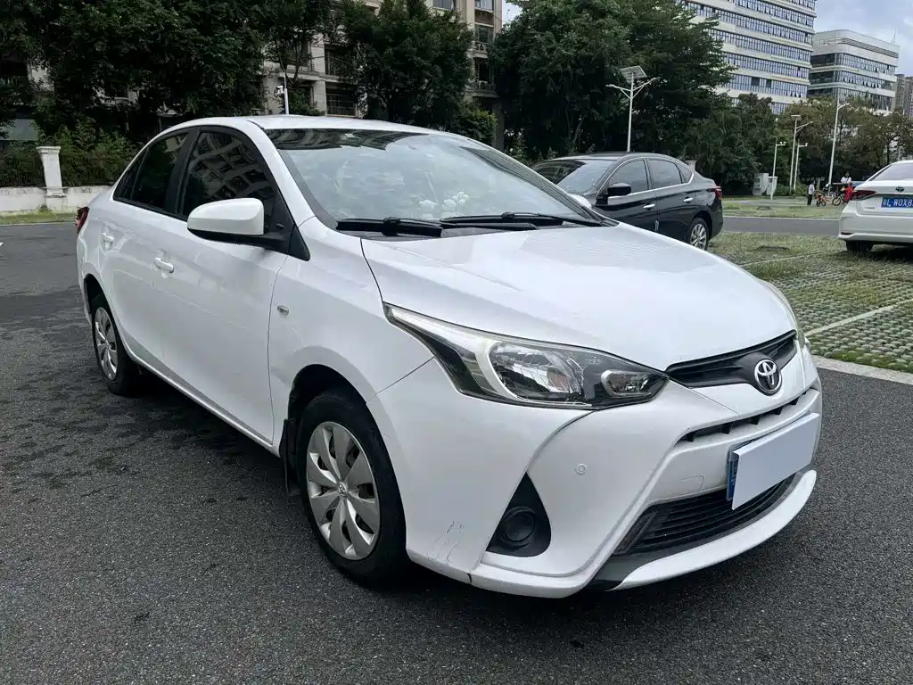 Toyota Yaris L 2017