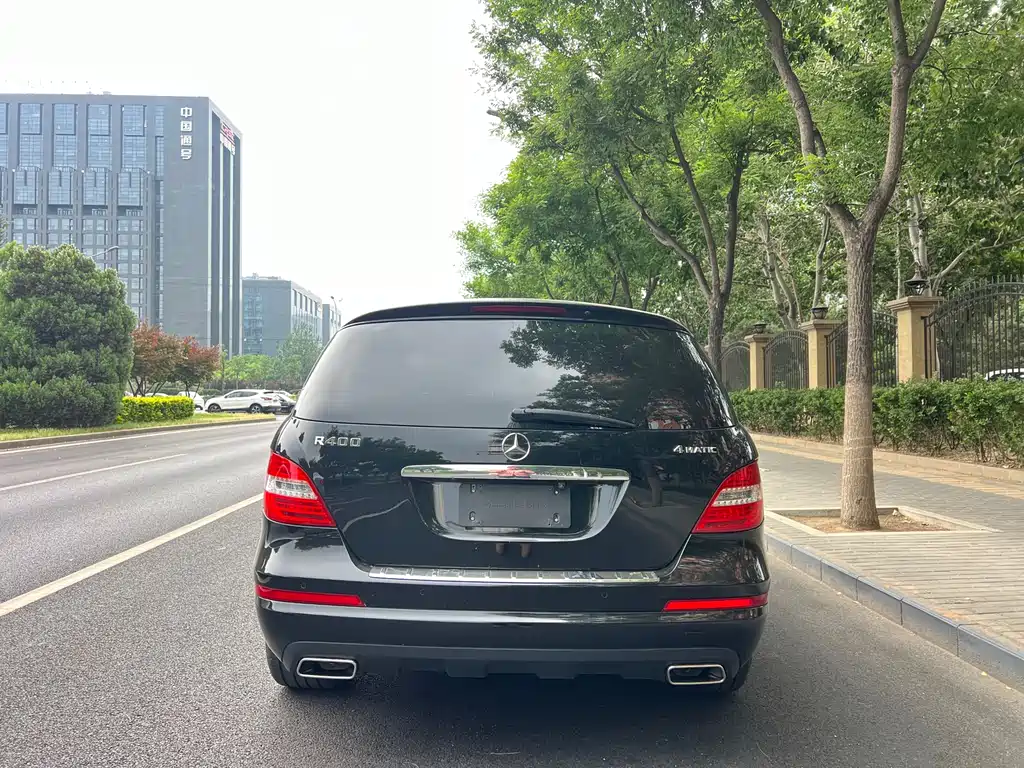 Mercedes-Benz R-Class 2017 — фото 17