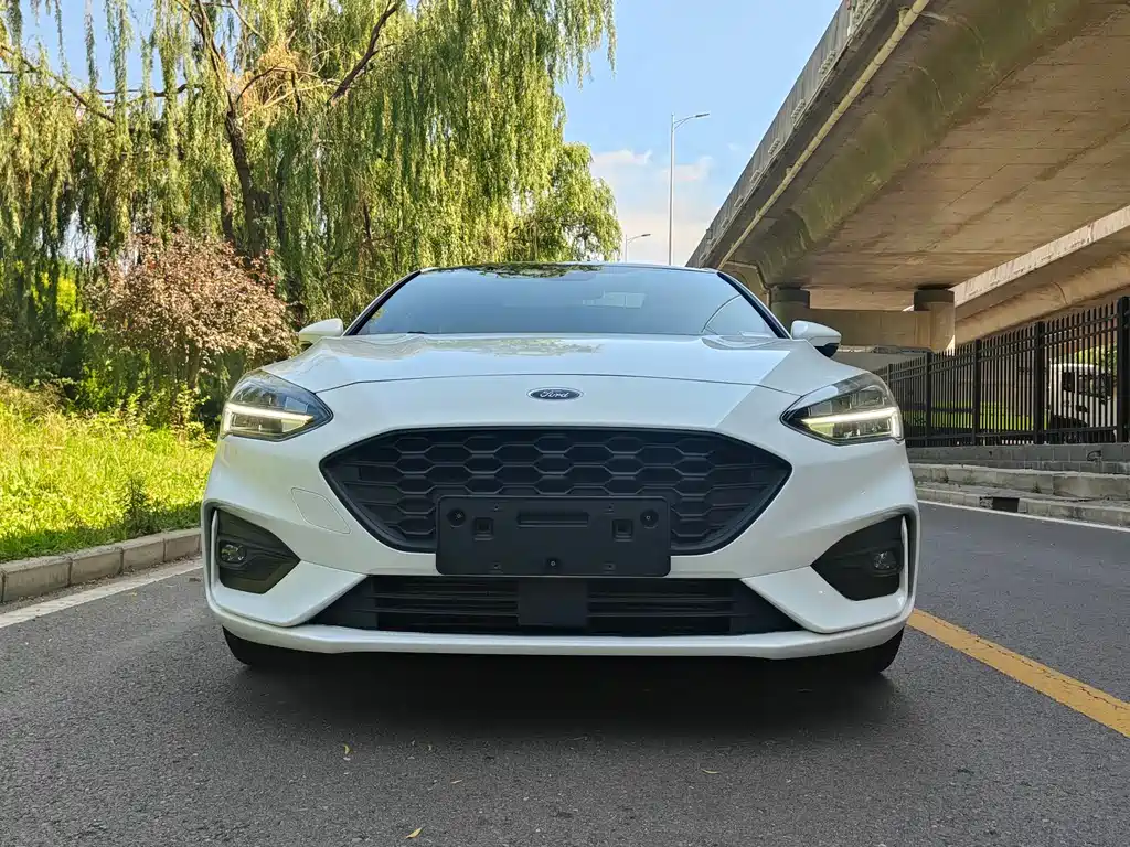 Ford Focus 2020 — фото 3