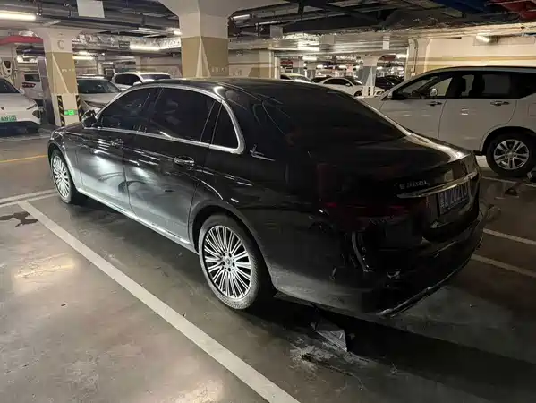 Mercedes-Benz E-Class 2022