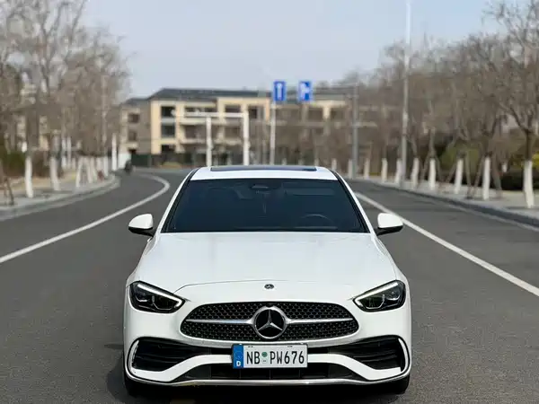 Mercedes-Benz C-Class 2024
