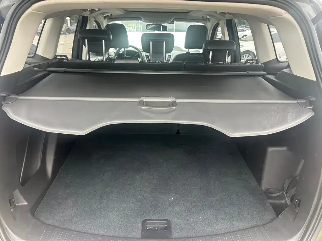 Ford Kuga 2016 — фото 21