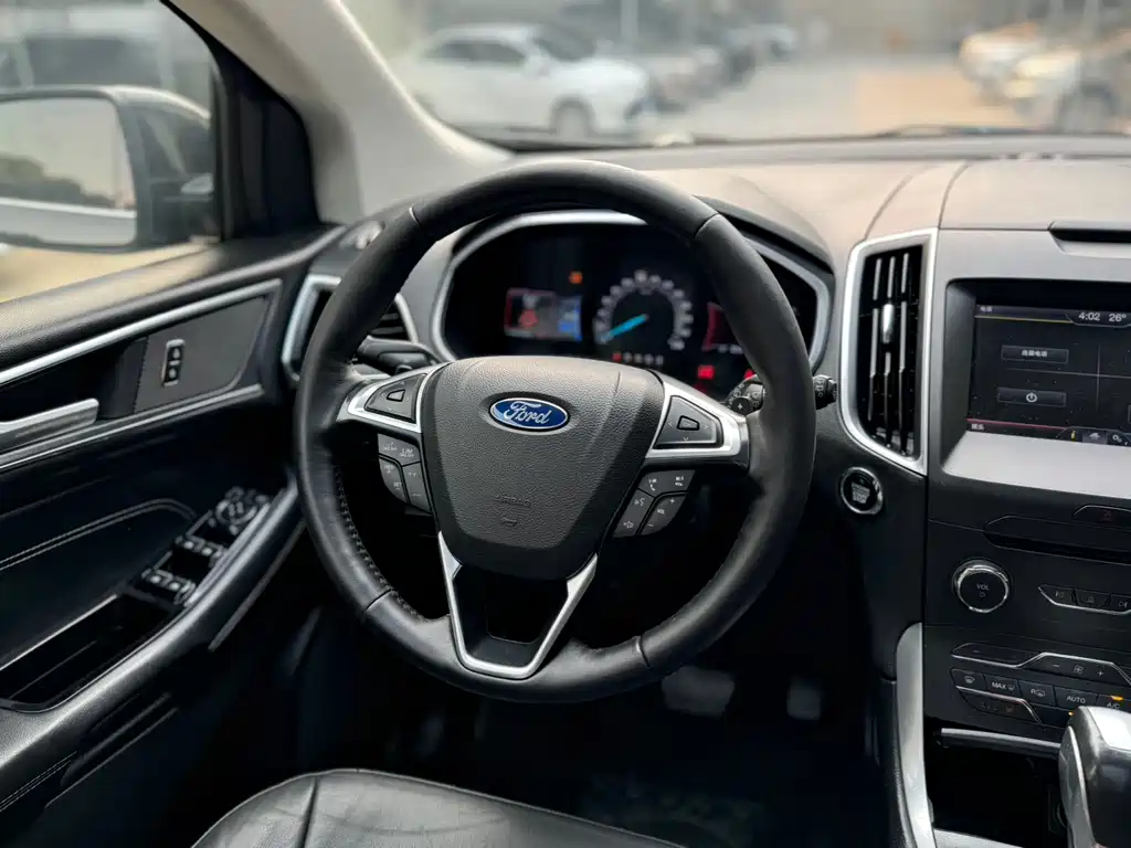 Ford Edge 2016 — фото 7