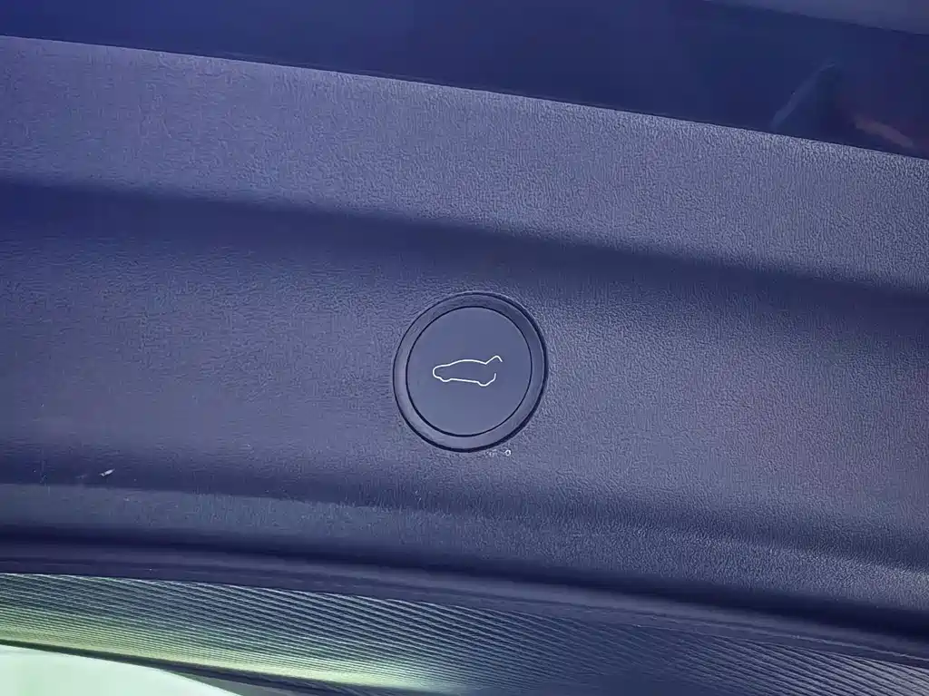 Tesla Model Y 2022 — фото 26
