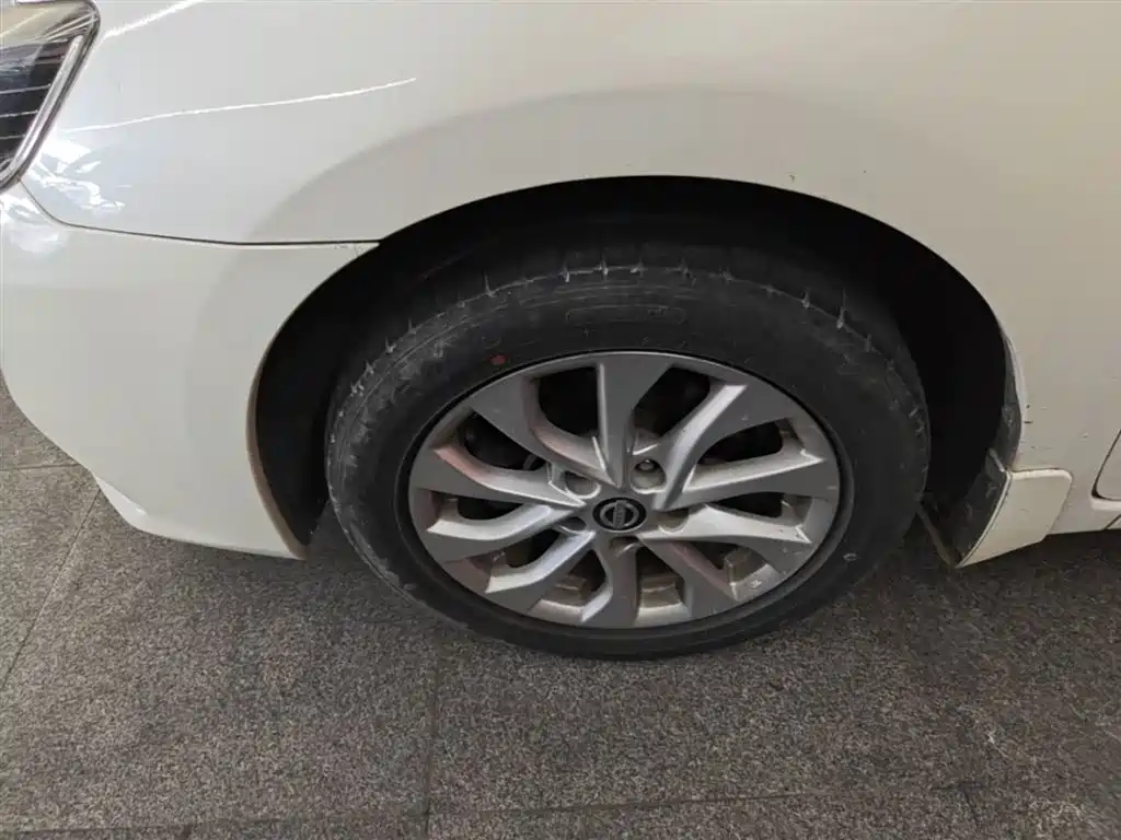 Nissan Sylphy 2017 — фото 23
