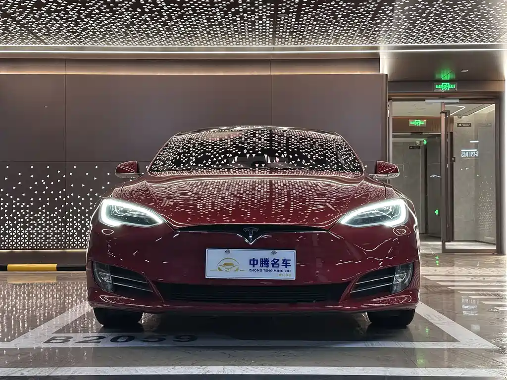 Tesla Model S 2017 — фото 2