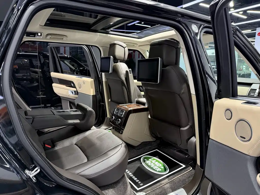 Land Rover Range Rover 2022 — фото 11