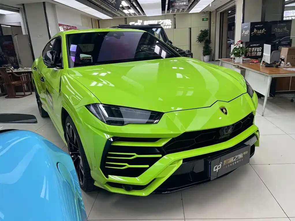 Lamborghini Urus 2020 — фото 2