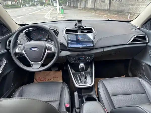 Ford Escort 2016