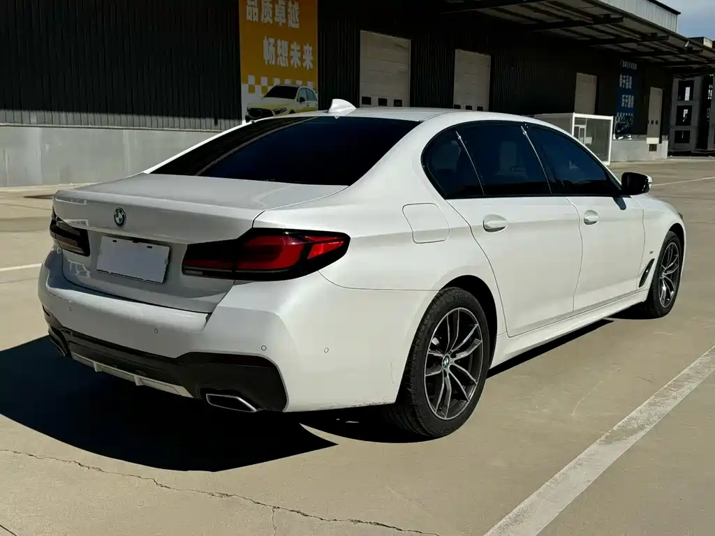 BMW 5 Series 2023
