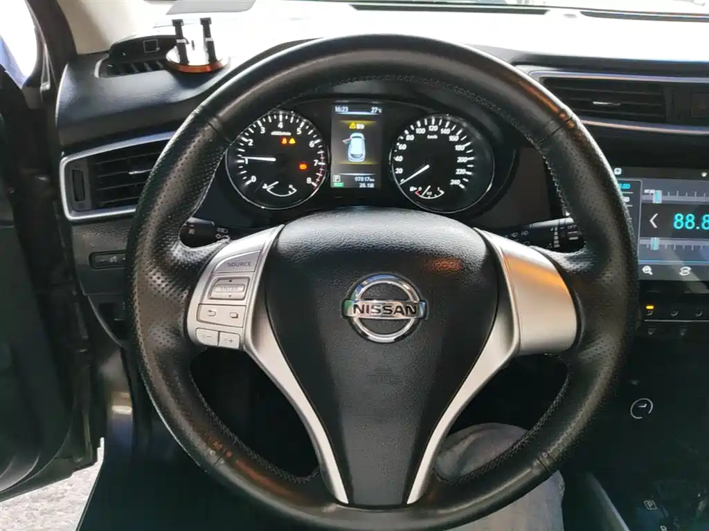 Nissan Qashqai 2017 — фото 11