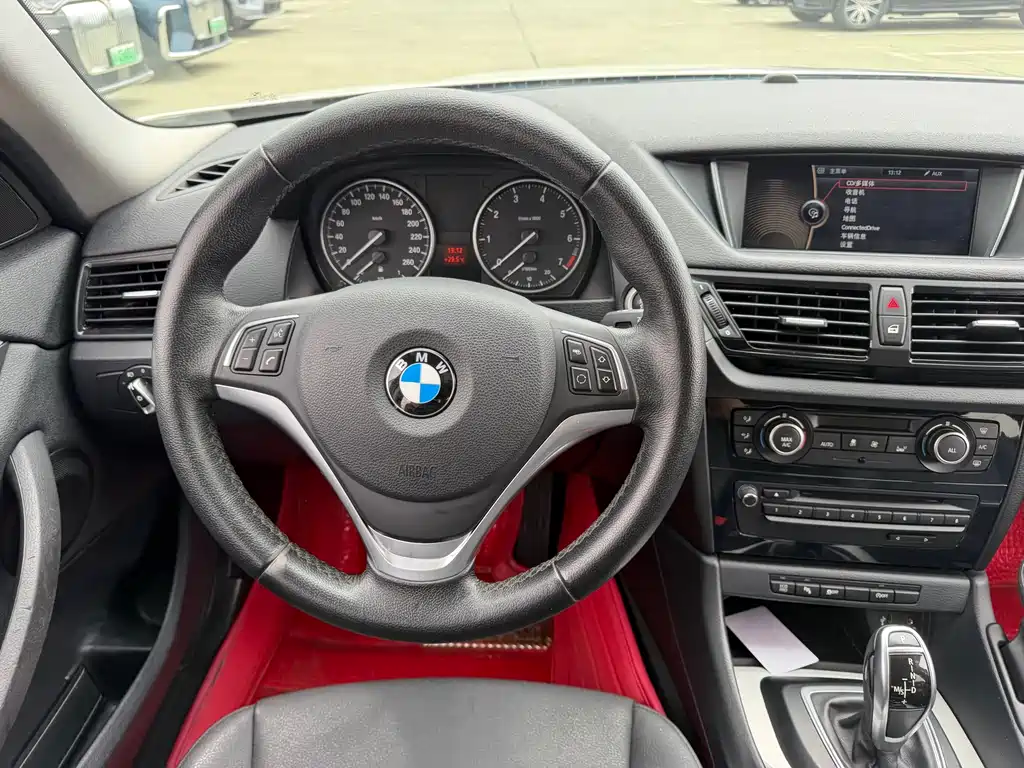 BMW X1 2015 — фото 10