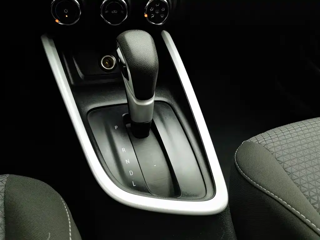Chevrolet Cavalier 2022 — фото 13