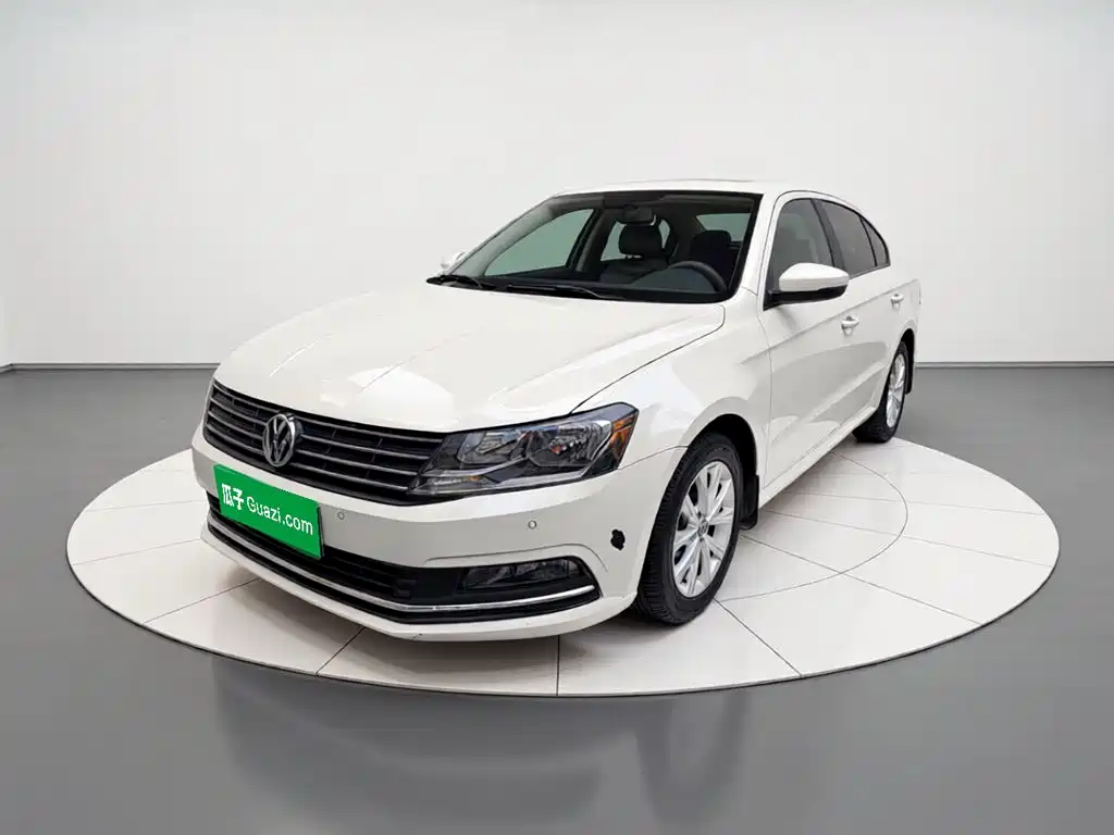Volkswagen Lavida 2015