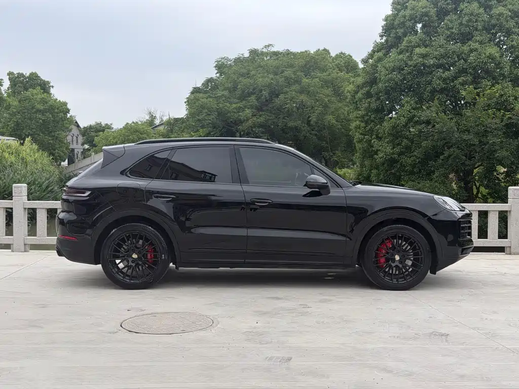 Porsche Cayenne 2024