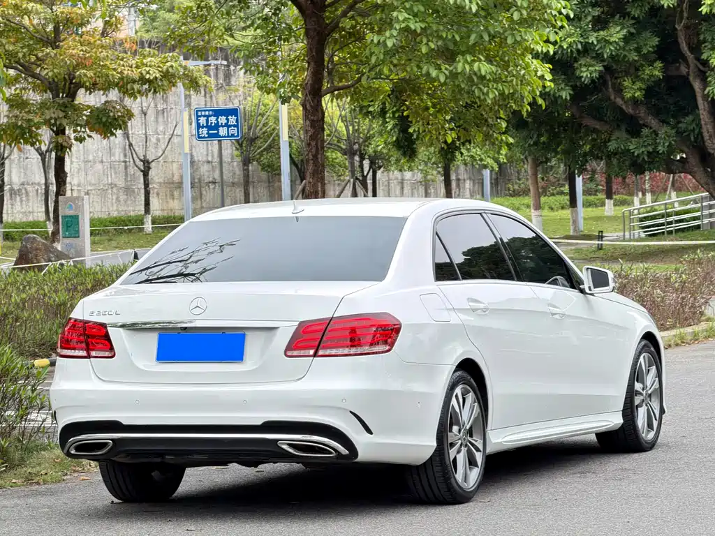 Mercedes-Benz E-Class 2014