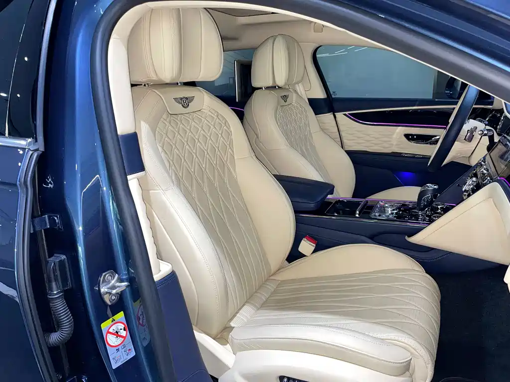 Bentley Flying Spur 2020 — фото 27