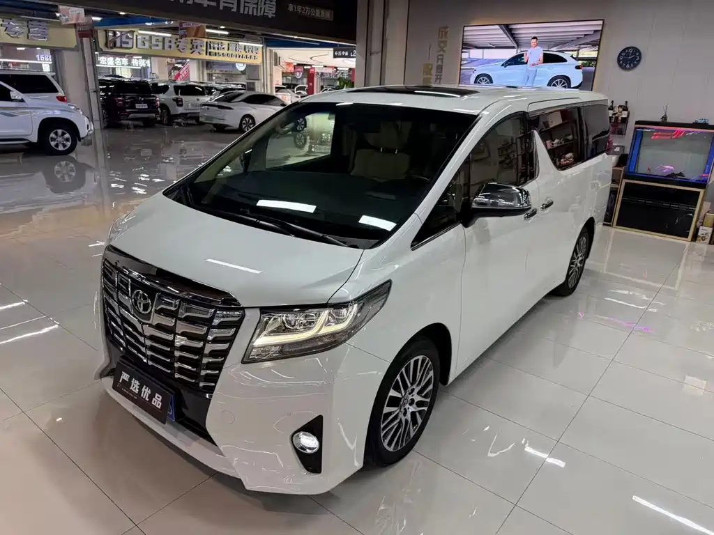 Toyota Alphard 2017 — фото 8