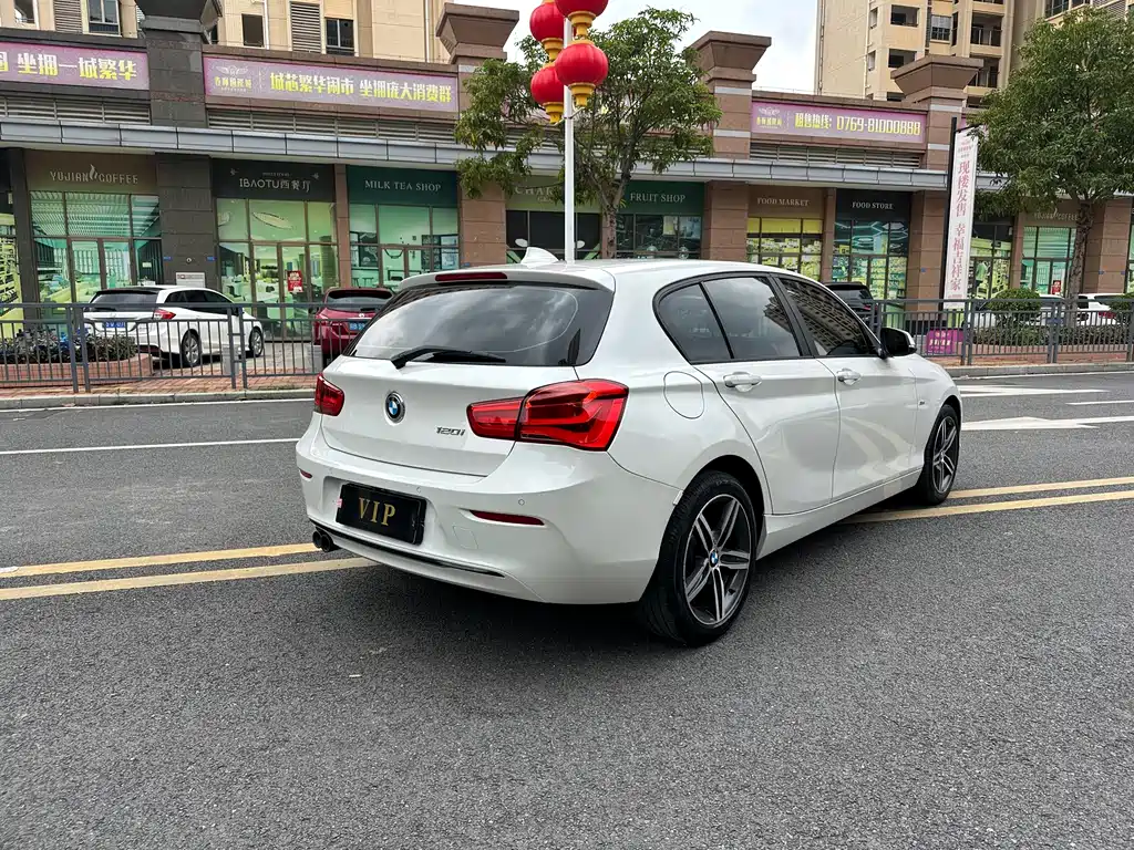 BMW 1 Series 2017 — фото 7