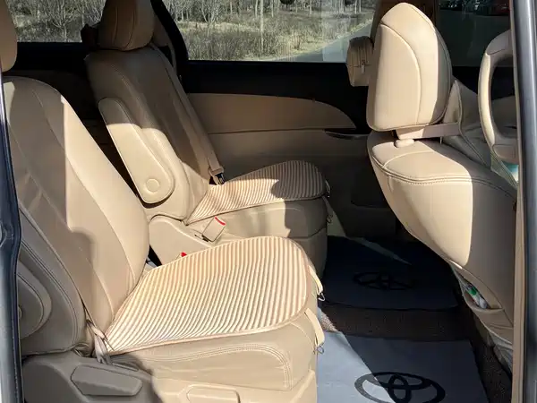 Toyota Previa 2012