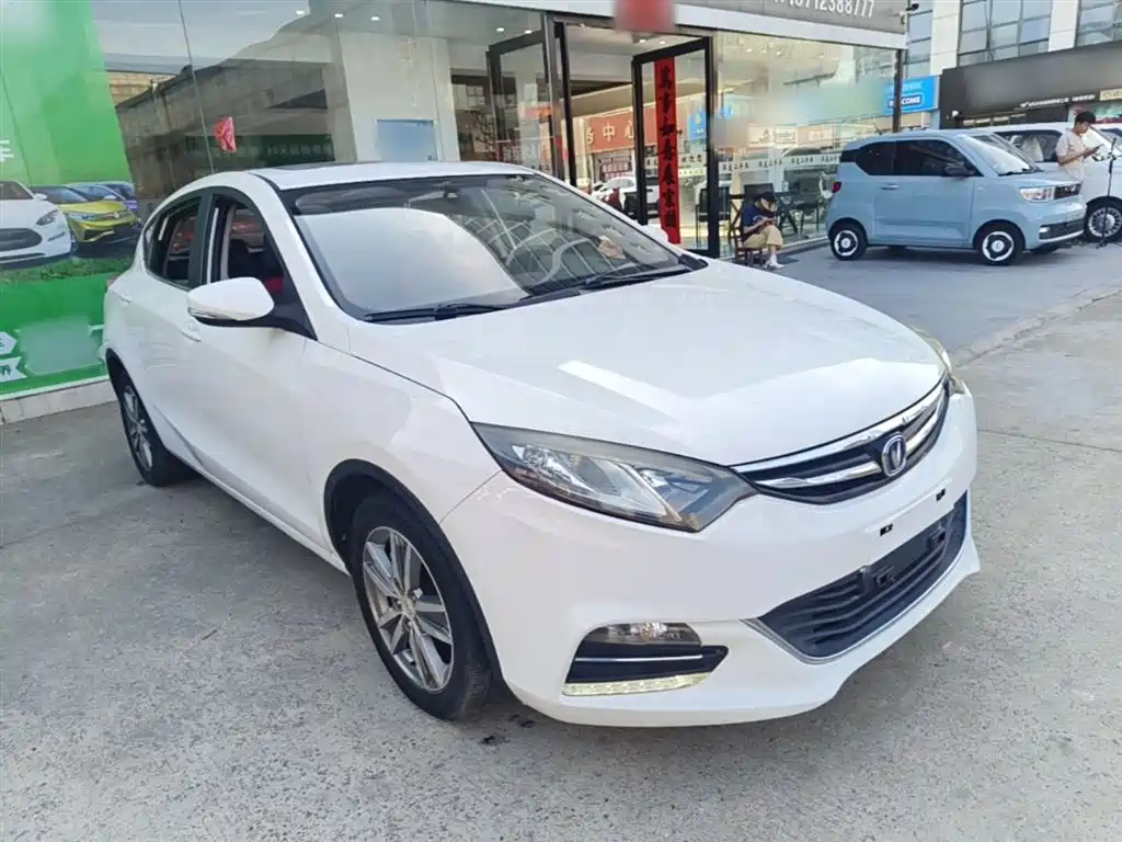 Changan Eado XT 2016 — фото 4