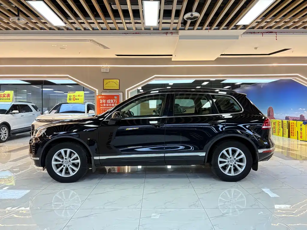 Volkswagen Touareg 2017 — фото 2