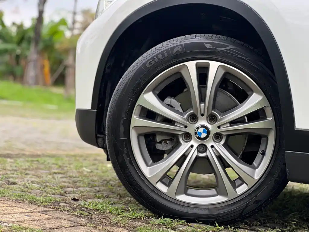 BMW X1 2018 — фото 19