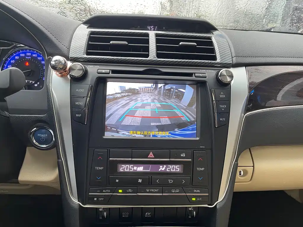 Toyota Camry 2016 — фото 15