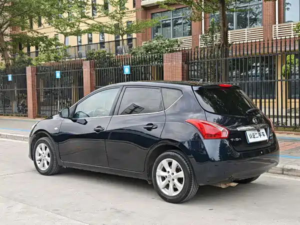 Nissan Tiida 2011