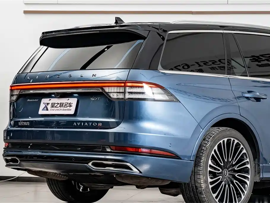 Lincoln Aviator 2023 — фото 8