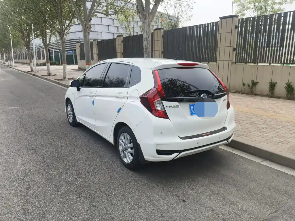 Honda Fit 2018 — фото 5