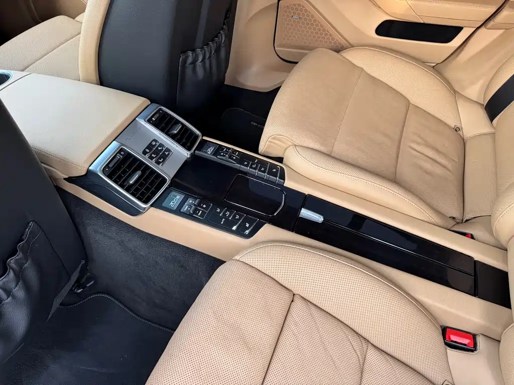Porsche Panamera 2016 — фото 16