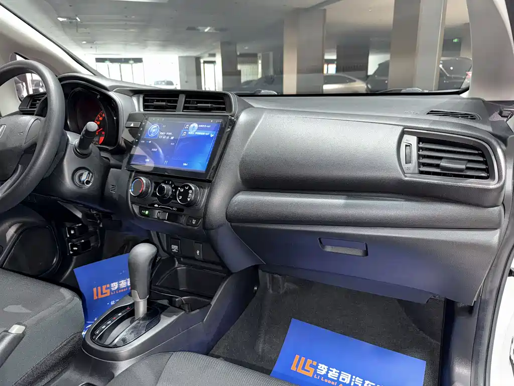 Honda Fit 2018 — фото 21