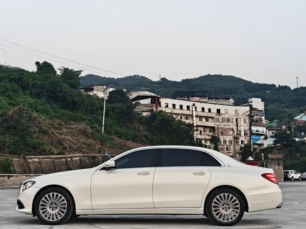 Mercedes-Benz E-Class 2020 — фото 8