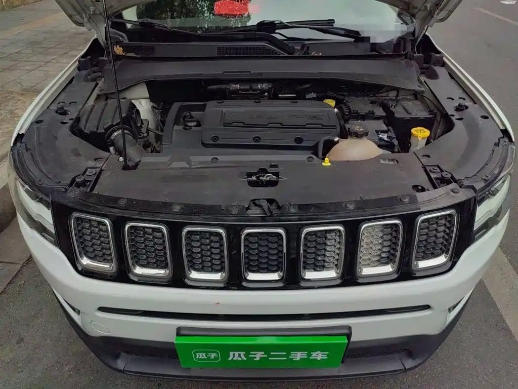Jeep Compass 2018 — фото 11