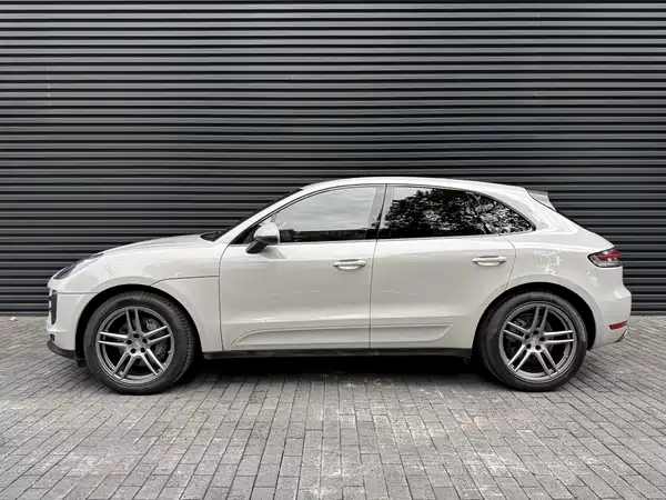 Porsche Macan 2021