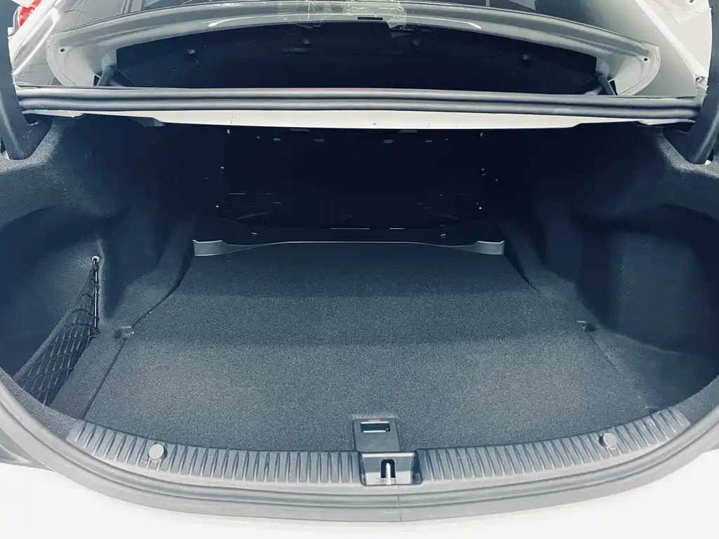 Mercedes-Benz C-Class 2019 — фото 14